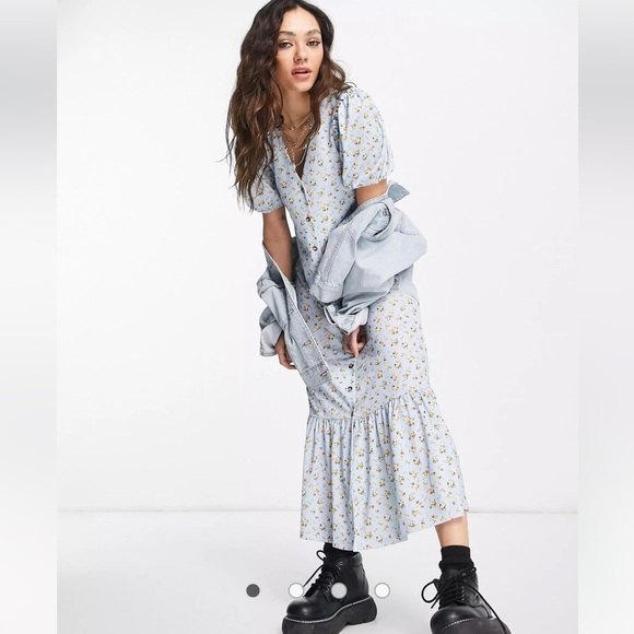 Topshop Dresses & Skirts - NEW Topshop Jersey midi dress pale blue women’s 6 floral cottagecore ruffle
